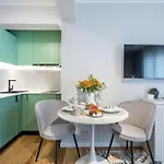 Stunning Views Luxury 布加勒斯特